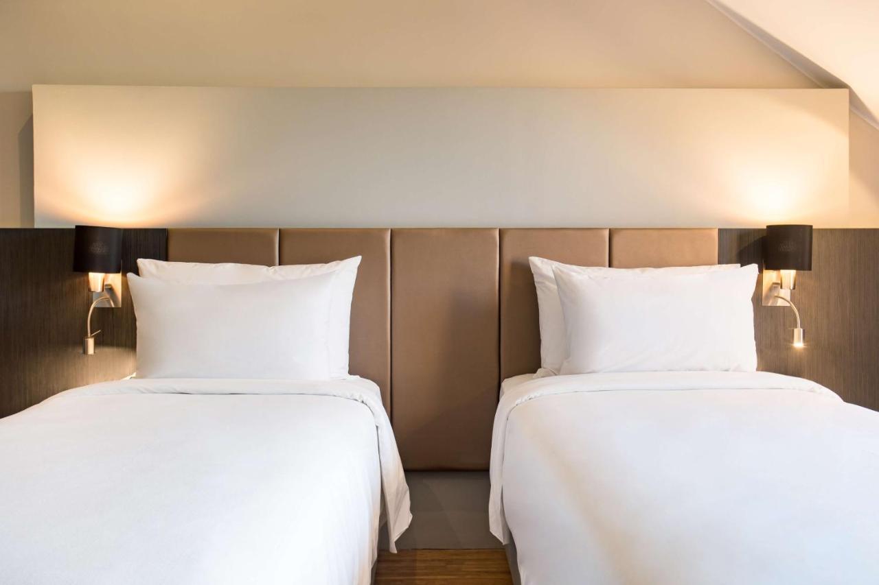Radisson Hotel Tamboho Waterfront 塔那那利佛 外观 照片