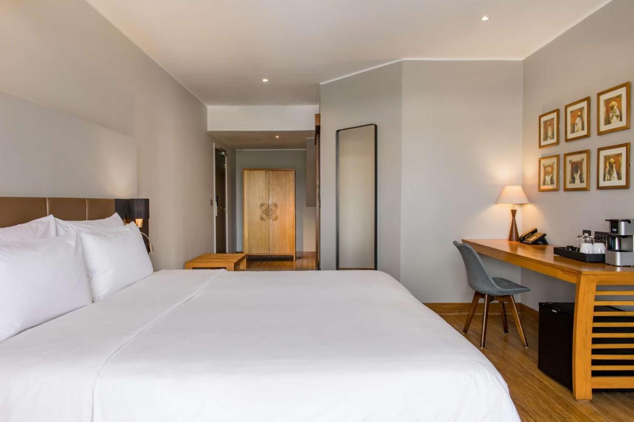 Radisson Hotel Tamboho Waterfront 塔那那利佛 外观 照片