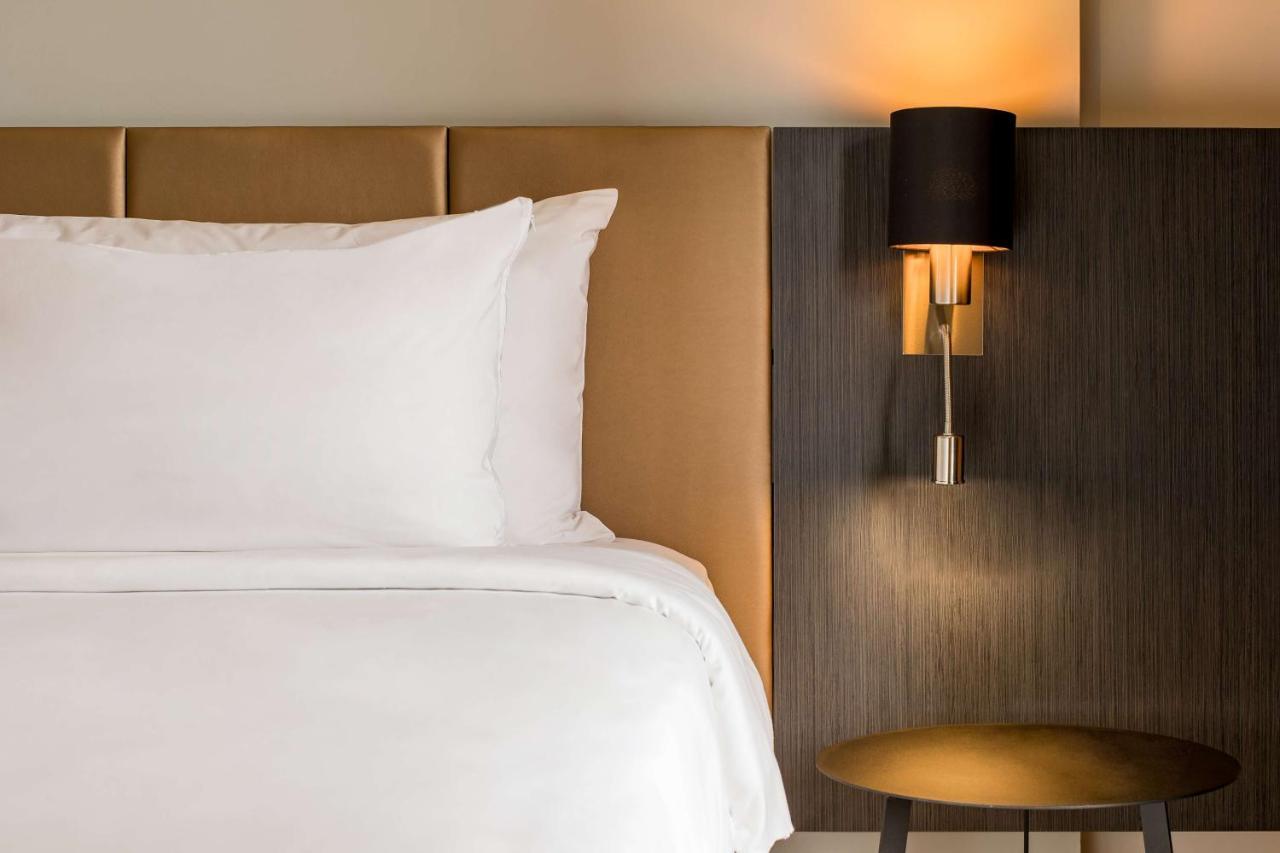 Radisson Hotel Tamboho Waterfront 塔那那利佛 外观 照片